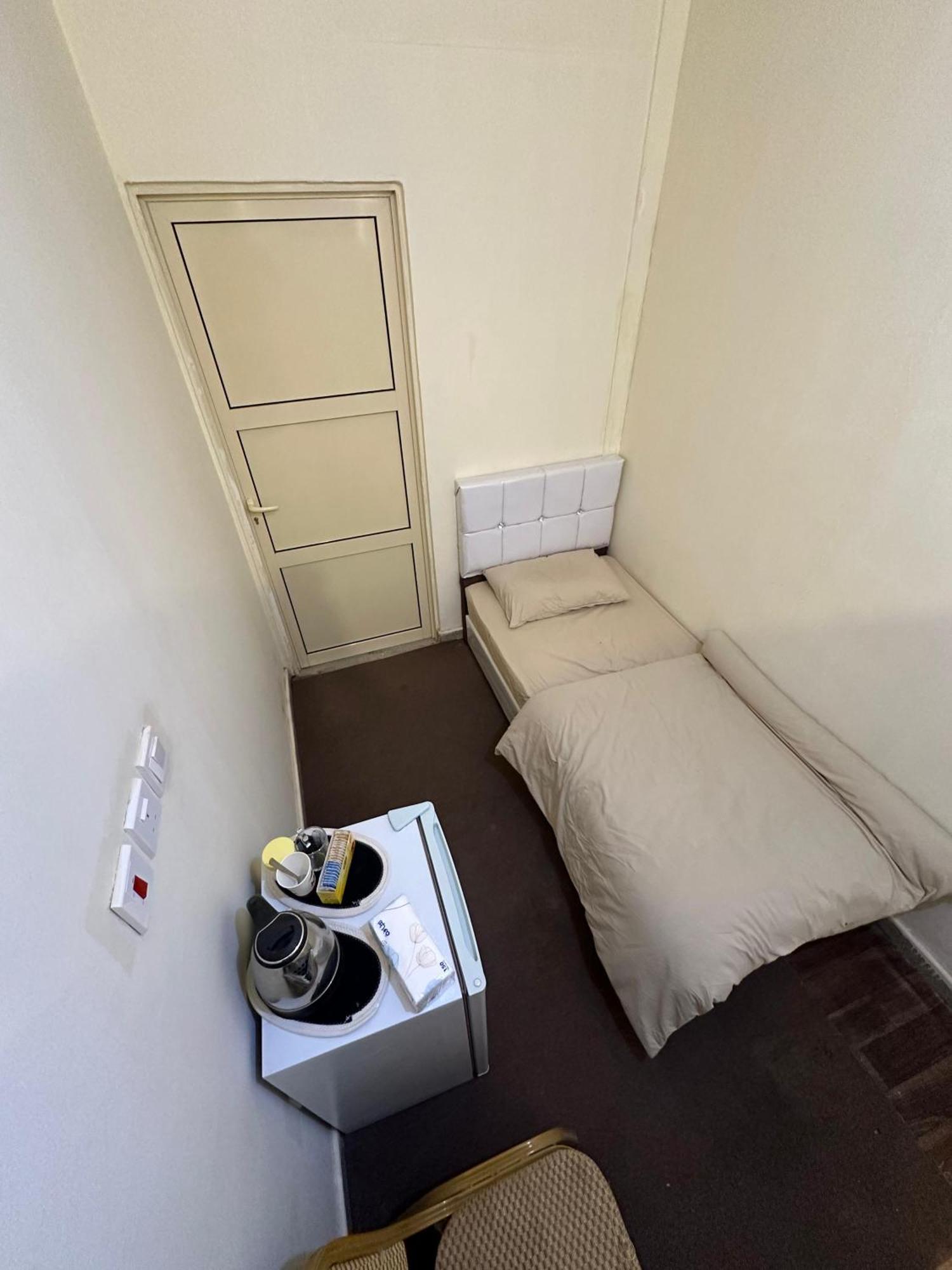 Al-farooq Apartemen *